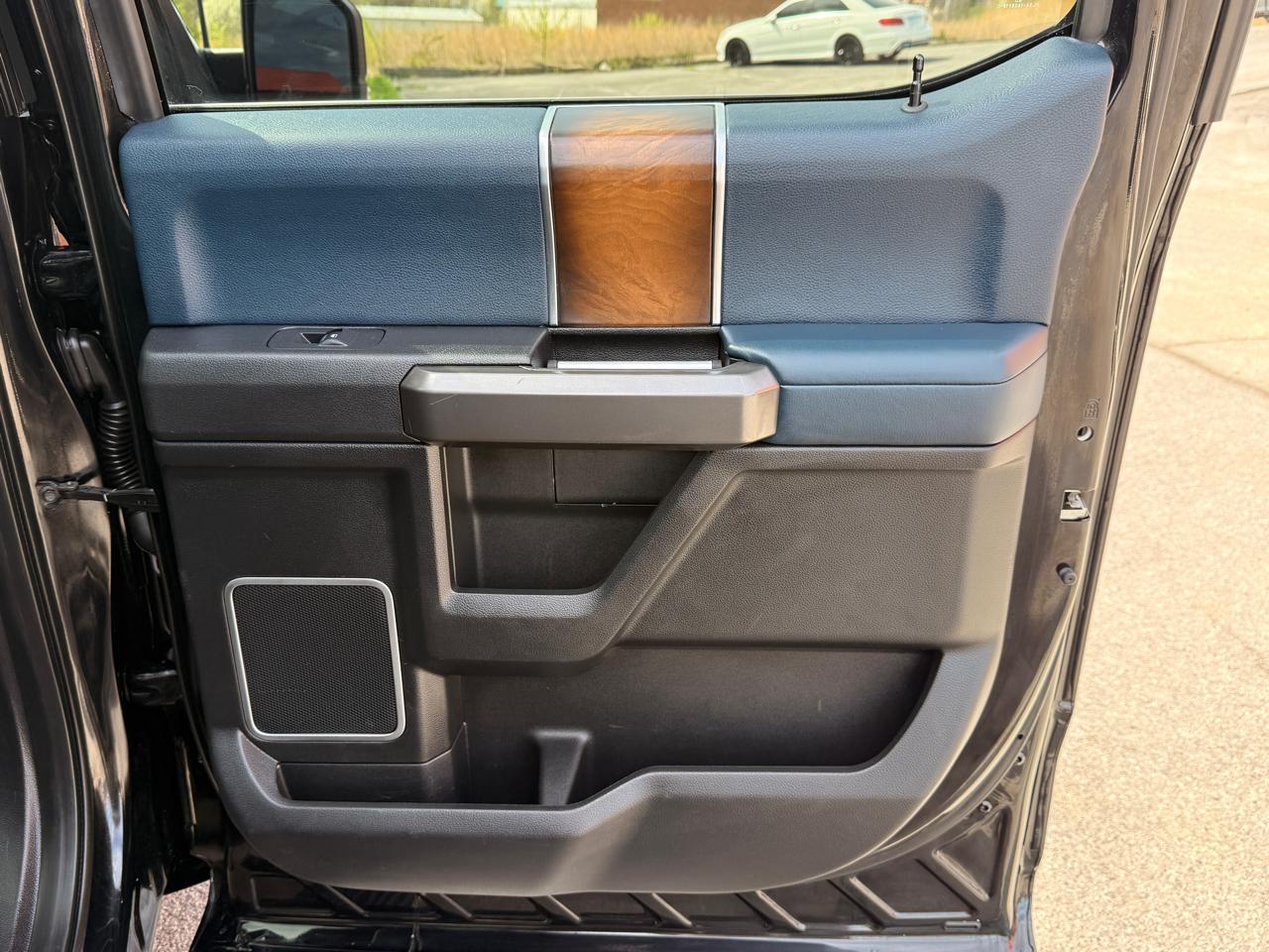 Ford F-150 Limited SuperCrew 4WD 2018