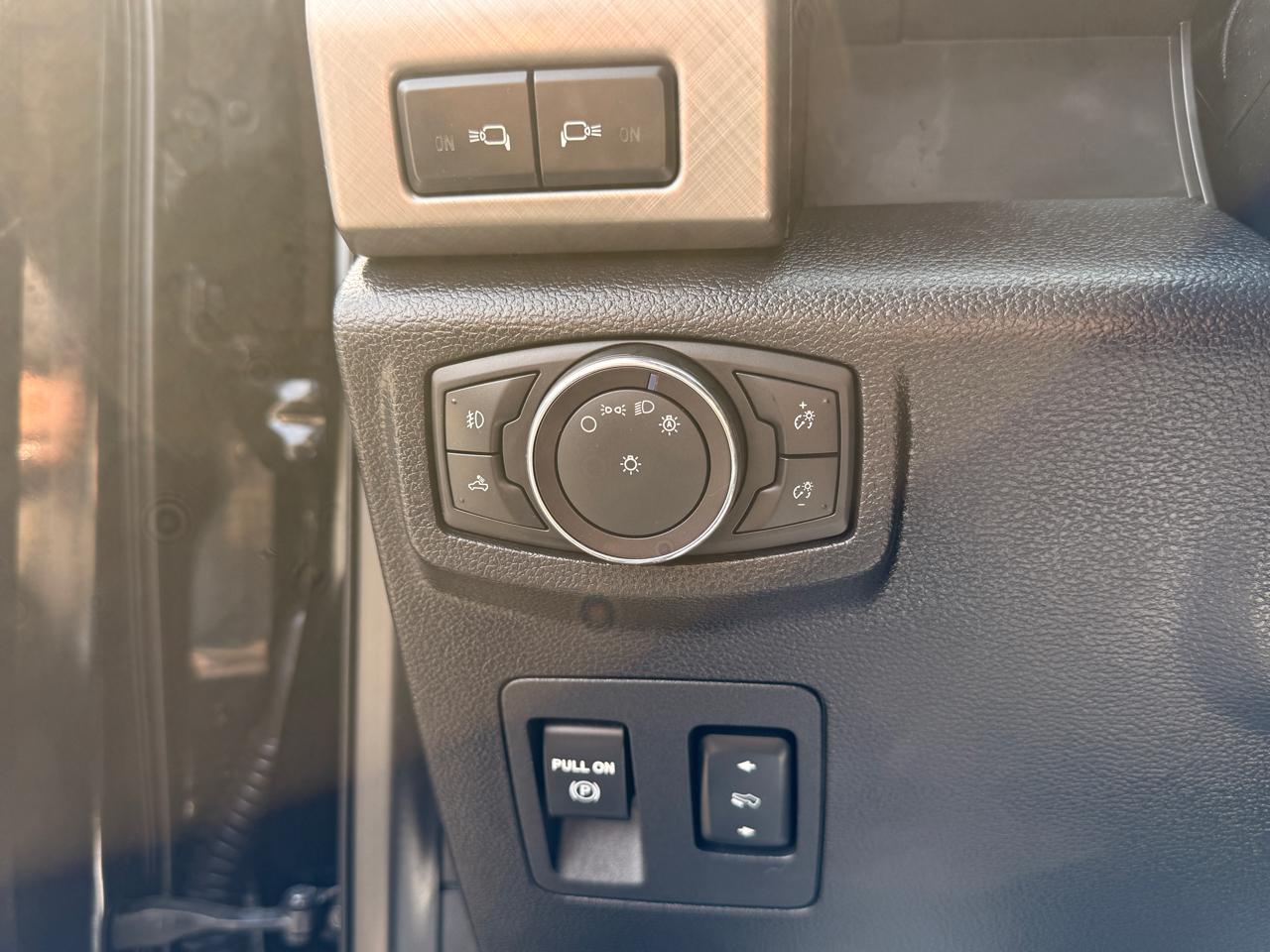 Ford F-150 Limited SuperCrew 4WD 2018