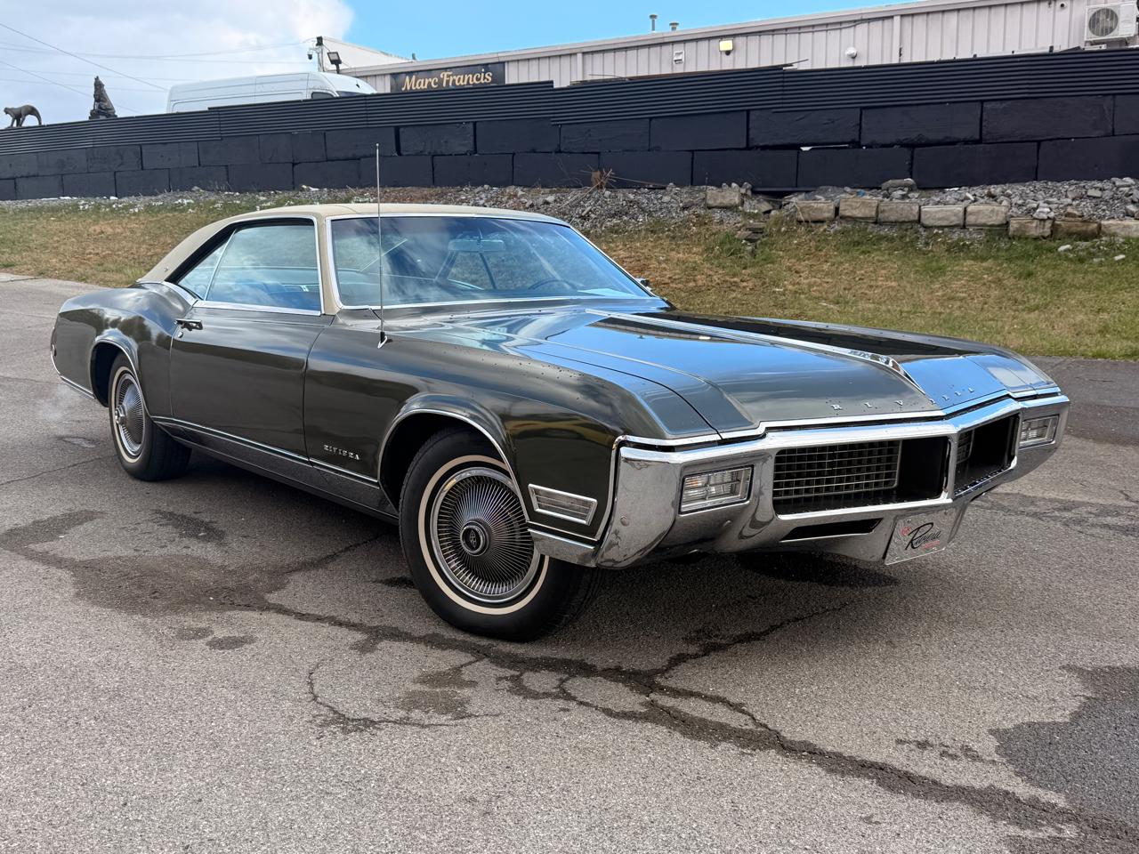 1968 Buick Riviera Base