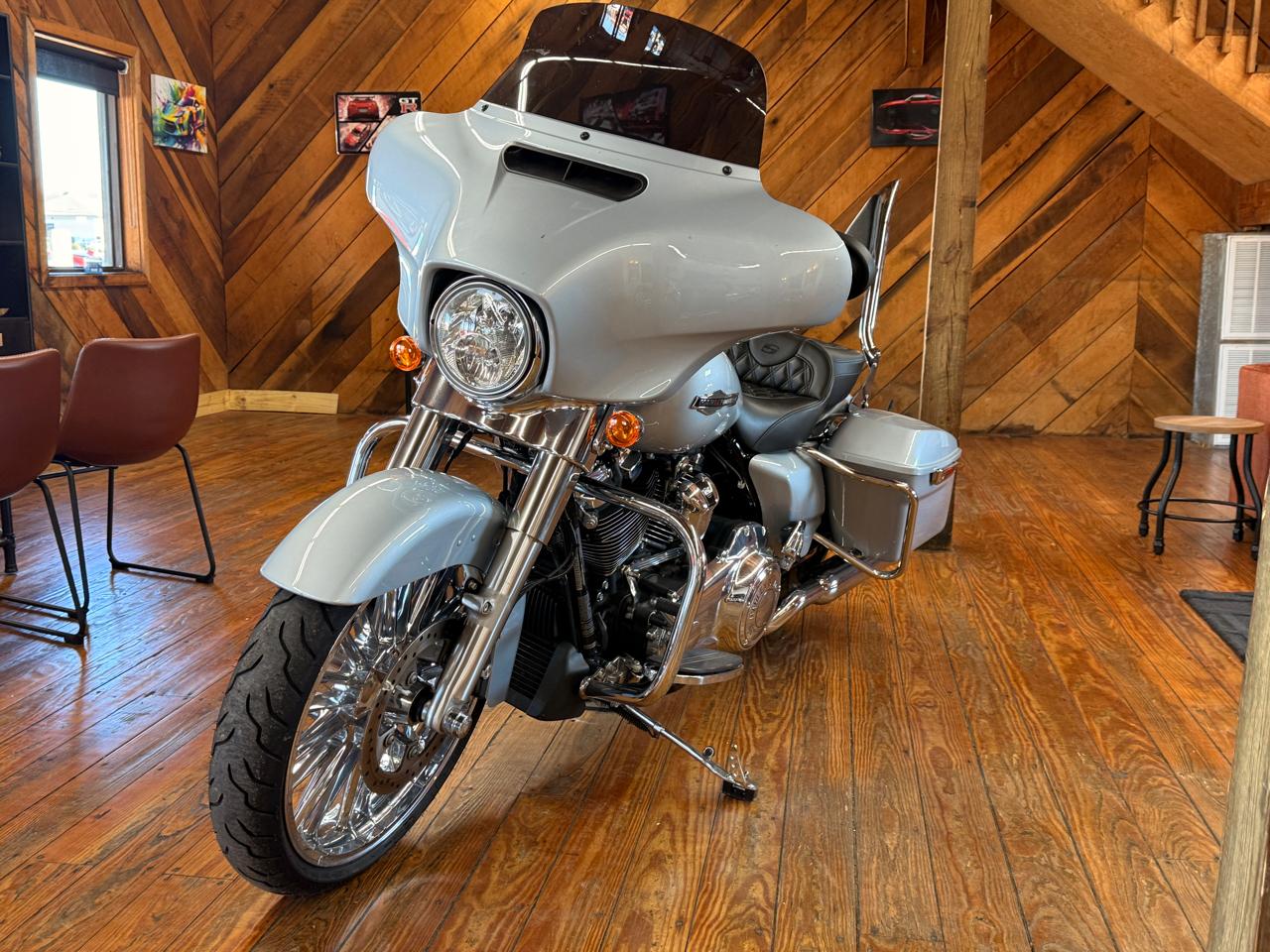 Harley-Davidson Street Glide Base 2023