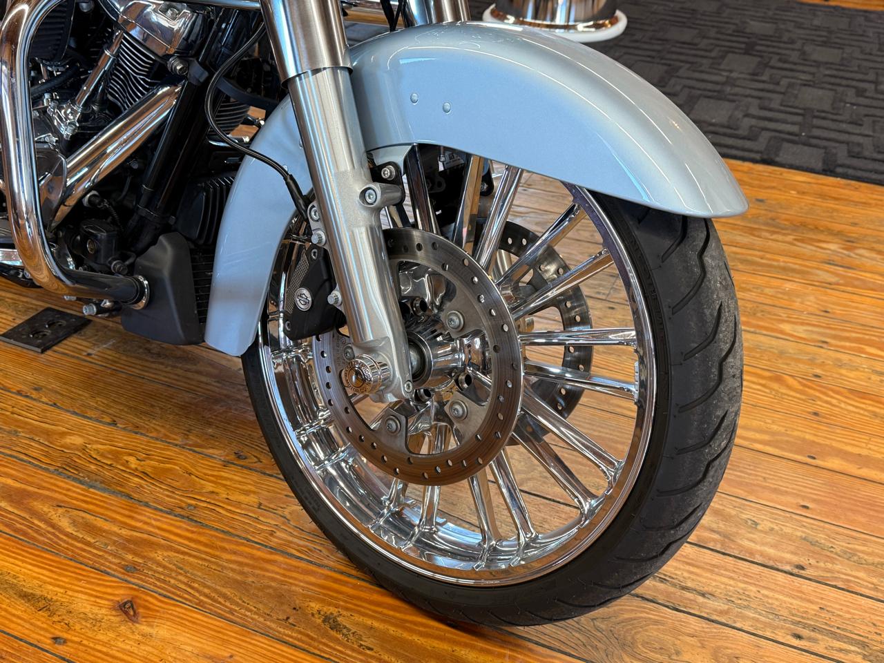 Harley-Davidson Street Glide Base 2023