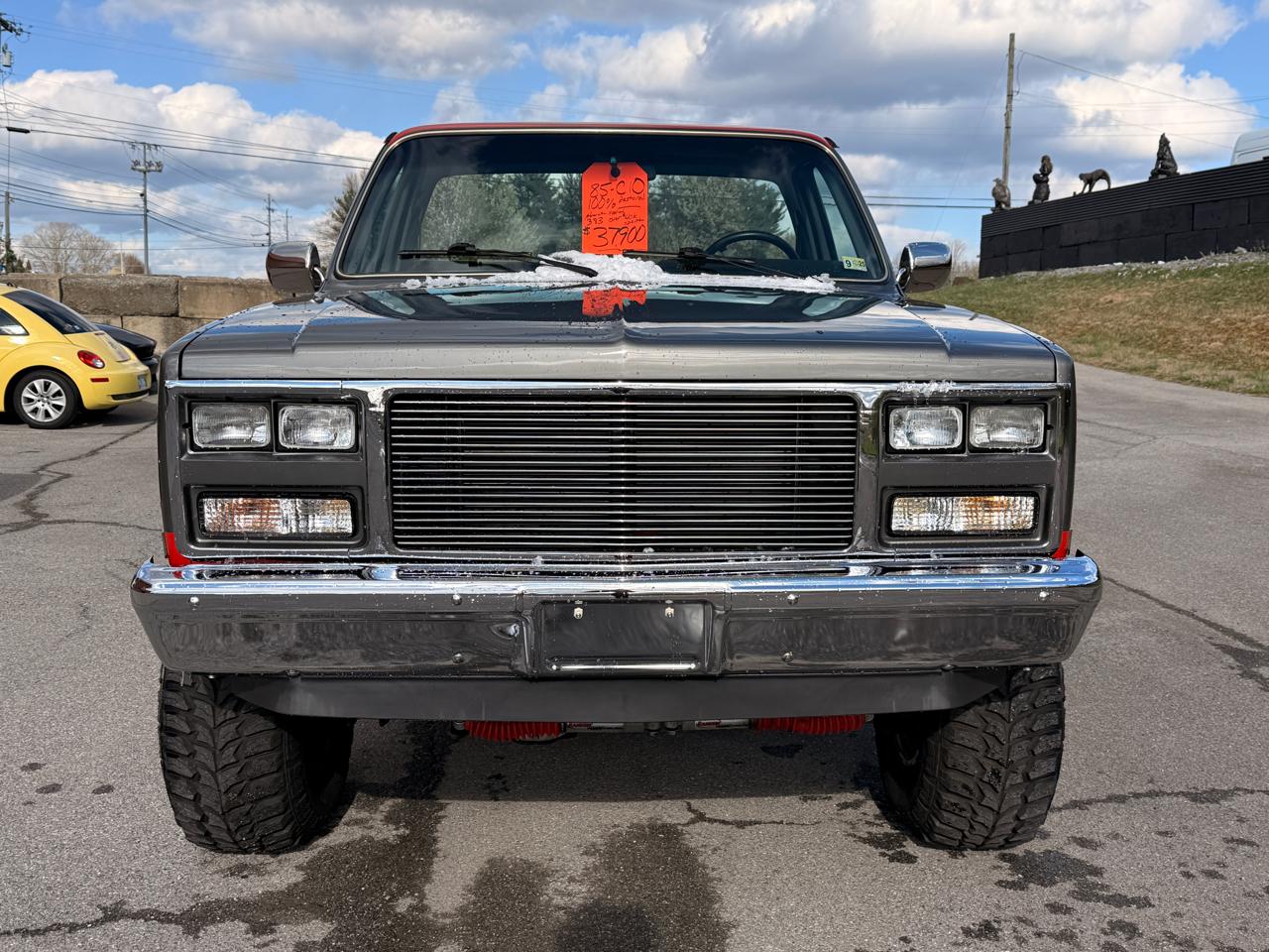 Chevrolet Pickup C10 Stepside 117.5" WB 1985