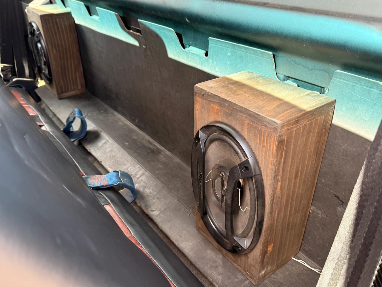 Chevrolet Pickup C10 Stepside 117.5" WB 1985