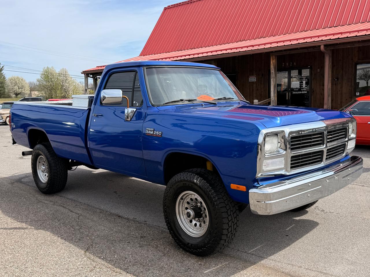 1993 Dodge D250 & W250 Sweptline 131" WB 4WD