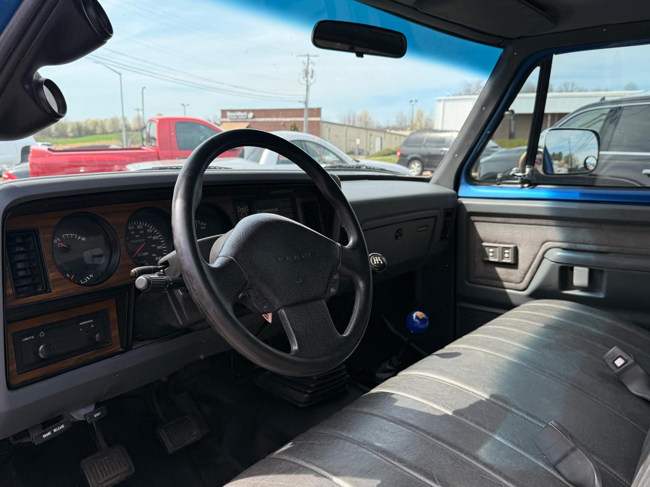 Dodge D250 & W250 Sweptline 131" WB 4WD 1993