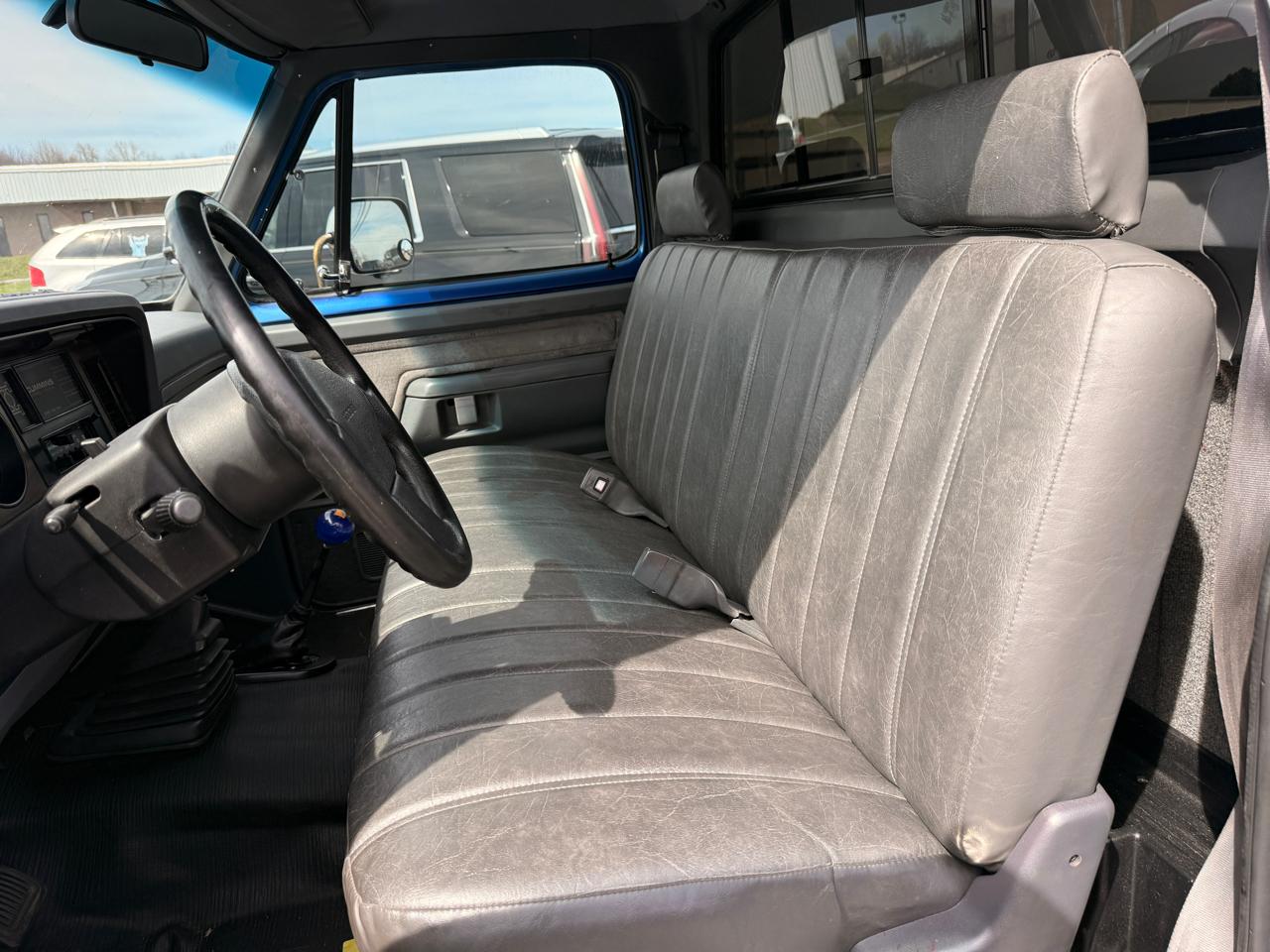 Dodge D250 & W250 Sweptline 131" WB 4WD 1993