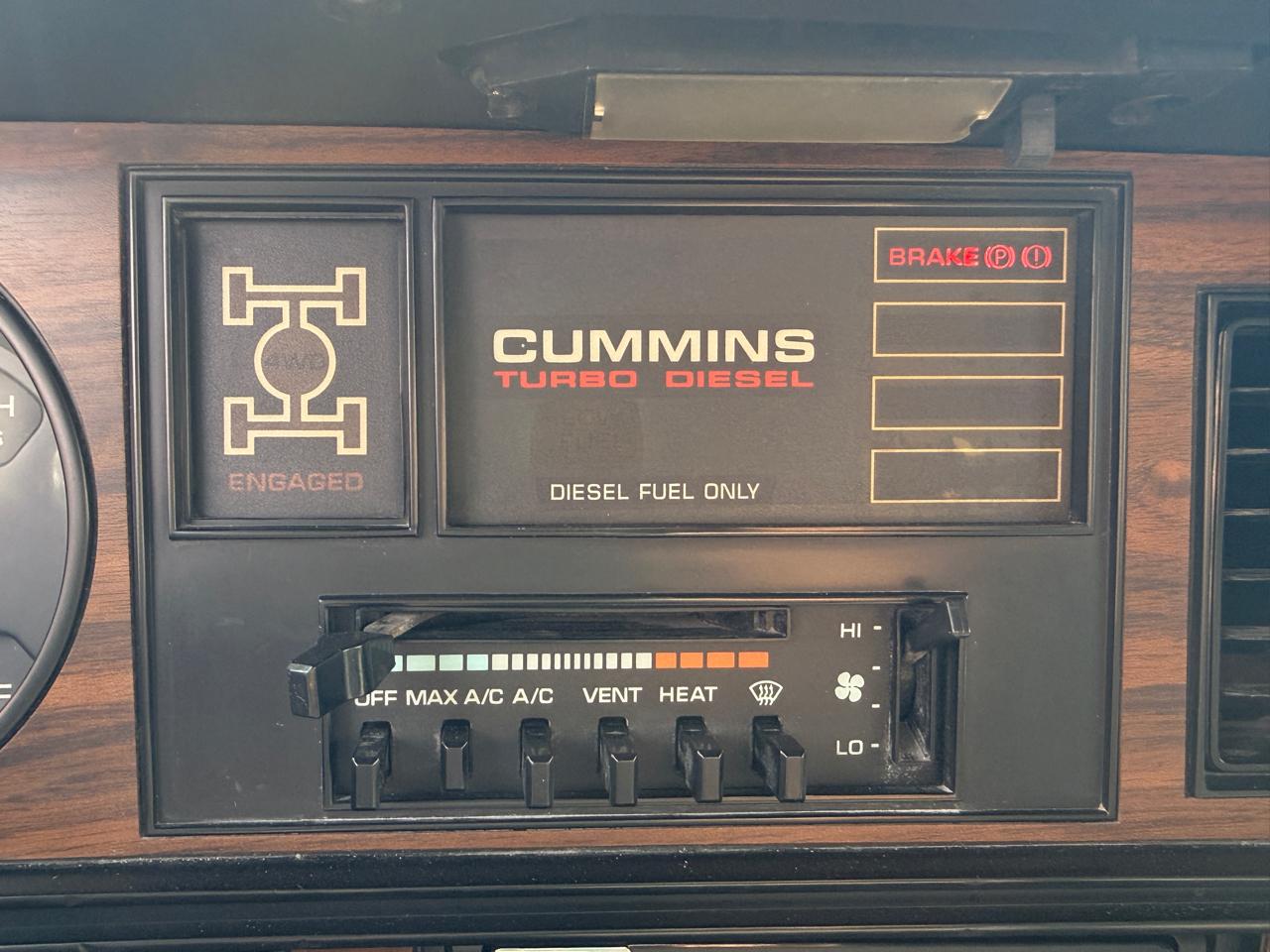 Dodge D250 & W250 Sweptline 131" WB 4WD 1993