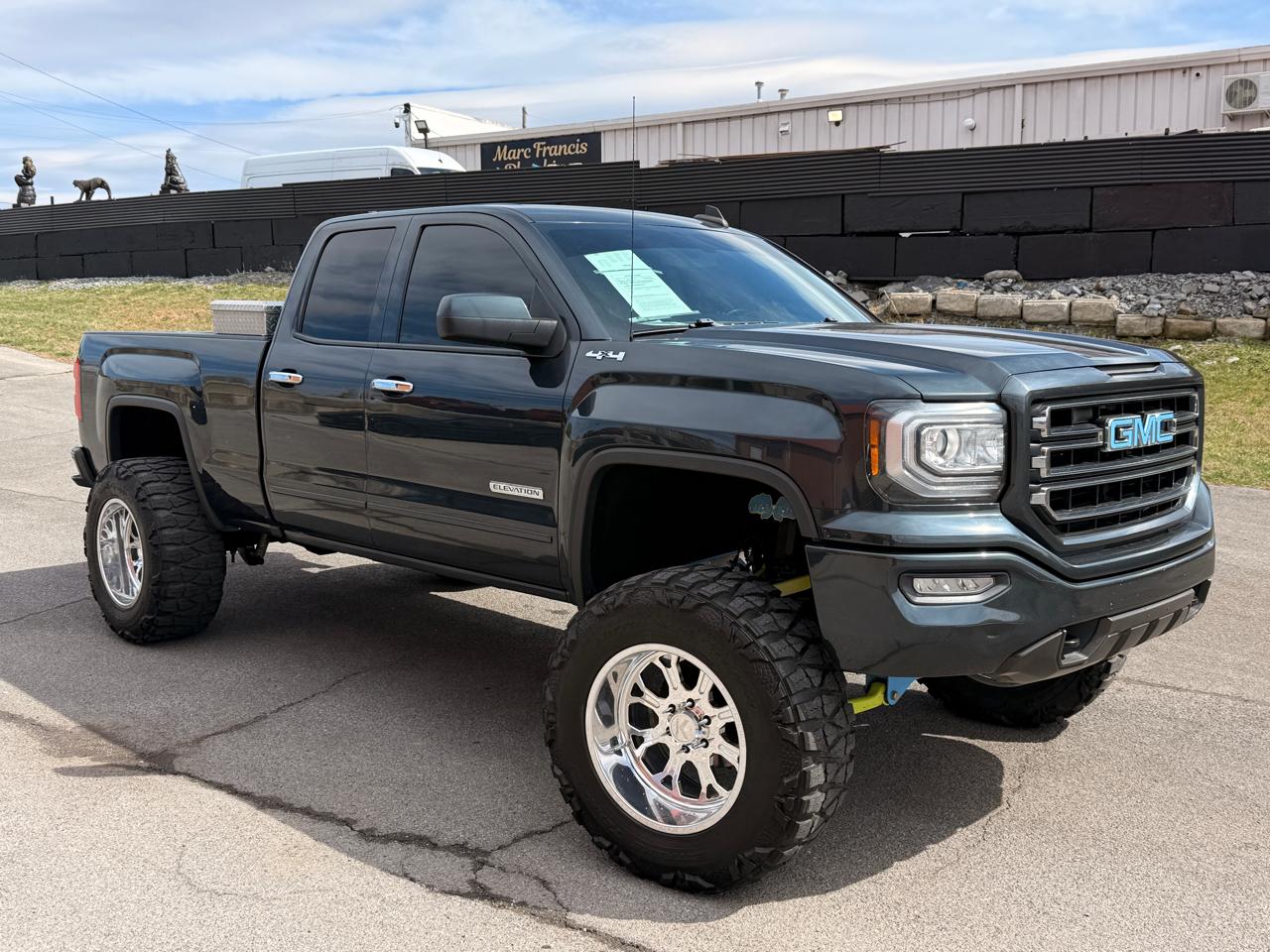 2017 GMC Sierra 1500 4WD Double Cab 143.5" SLE