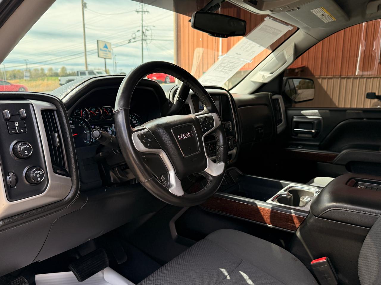 GMC Sierra 1500 4WD Double Cab 143.5" SLE 2017