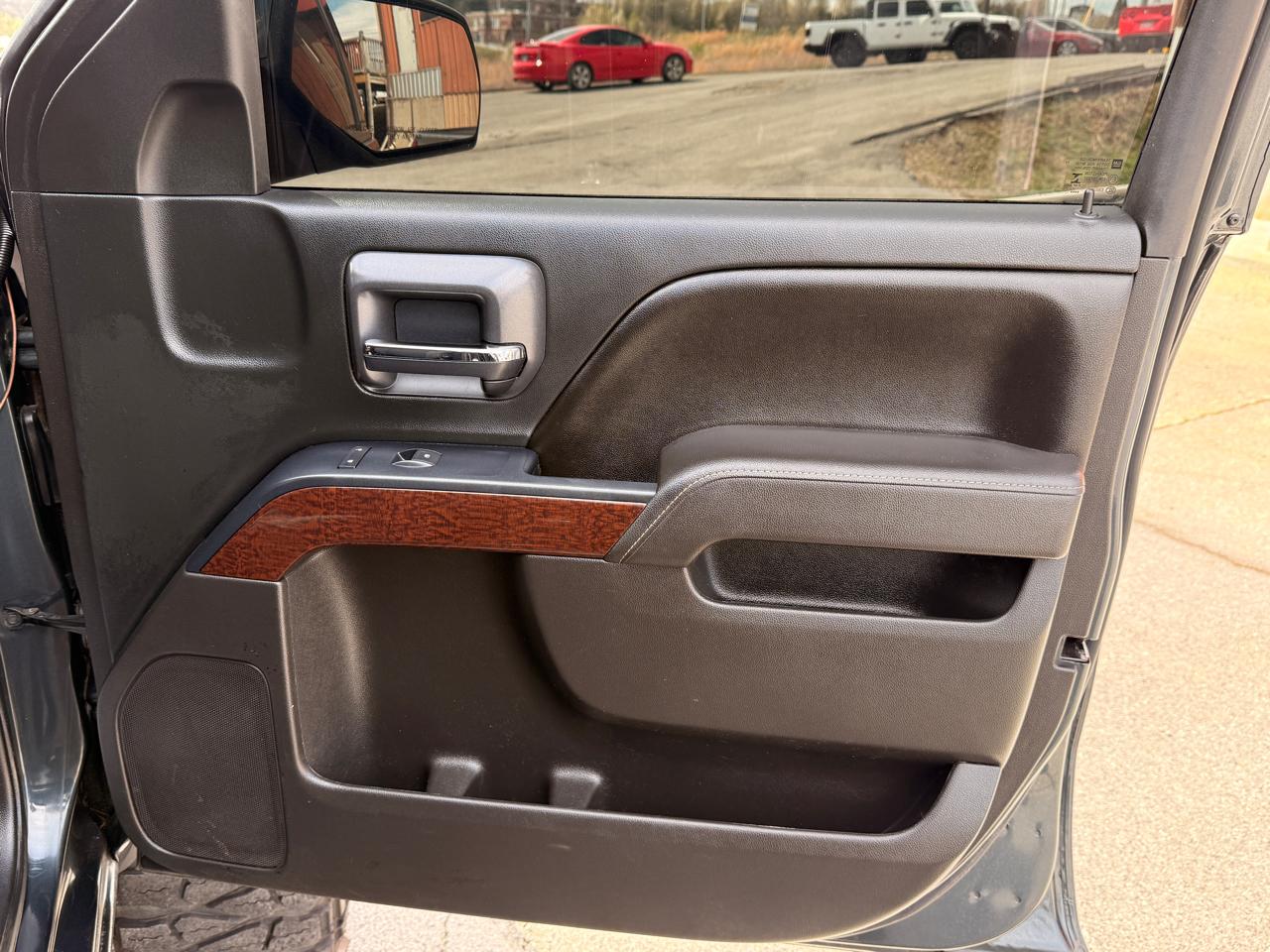 GMC Sierra 1500 4WD Double Cab 143.5" SLE 2017