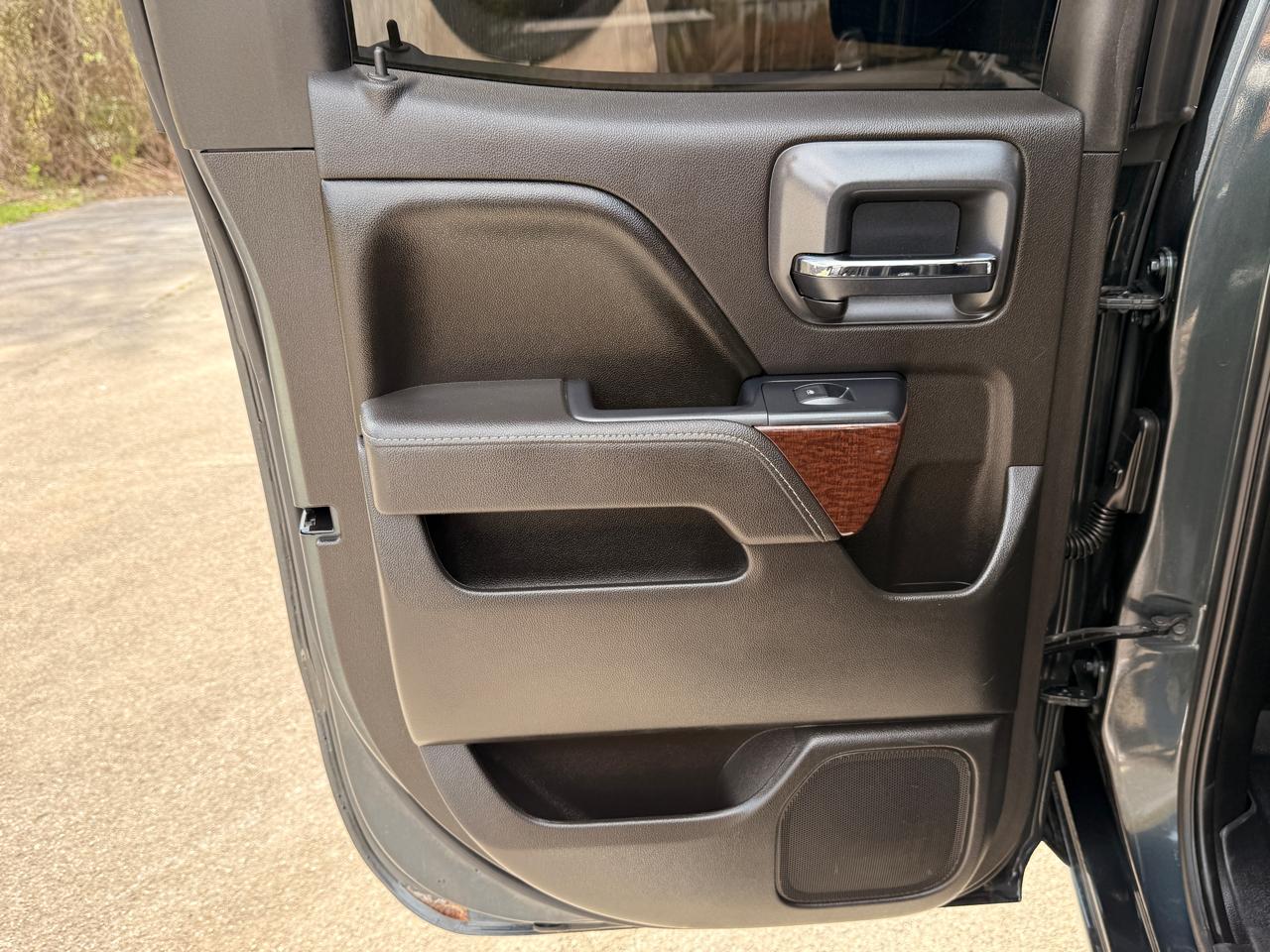 GMC Sierra 1500 4WD Double Cab 143.5" SLE 2017