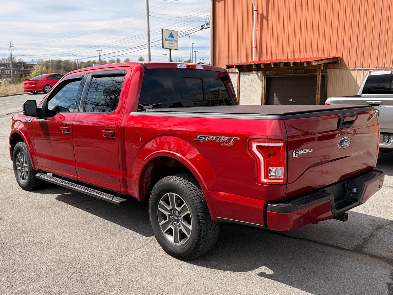 Ford F-150 4WD SuperCrew 145" Lariat 2016