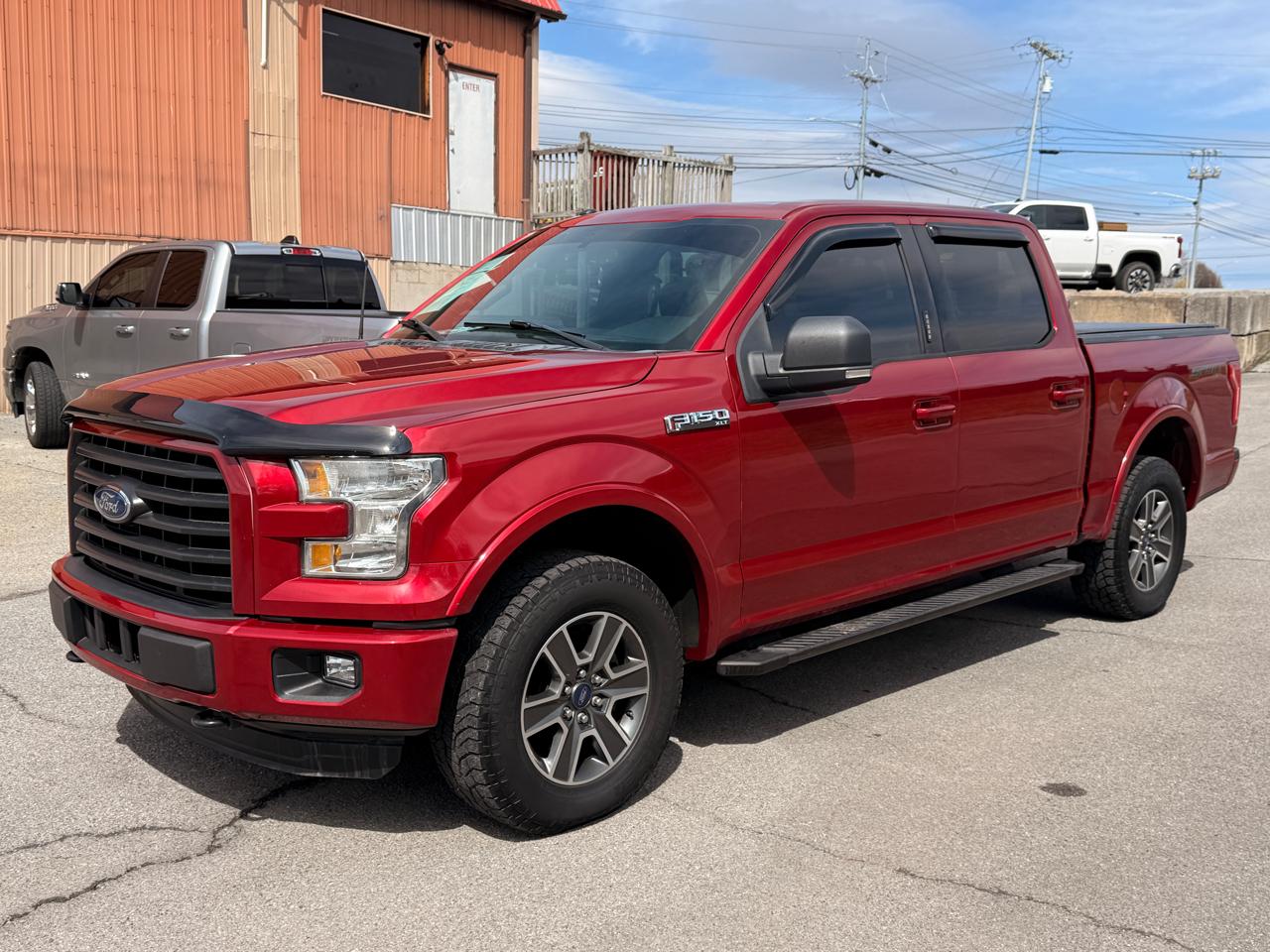 Ford F-150 4WD SuperCrew 145" Lariat 2016