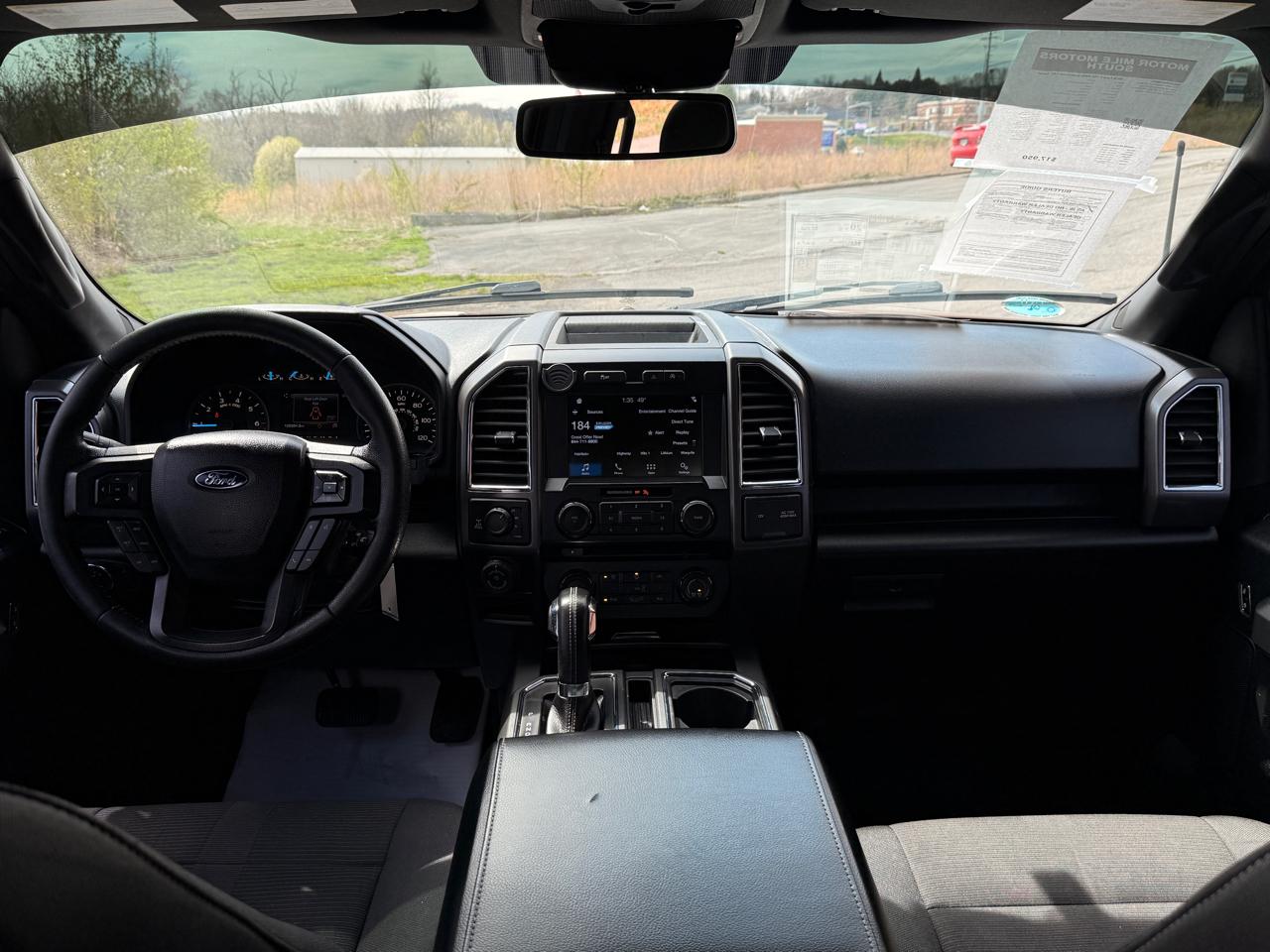 Ford F-150 4WD SuperCrew 145" Lariat 2016