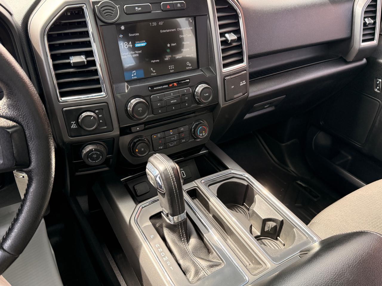 Ford F-150 4WD SuperCrew 145" Lariat 2016