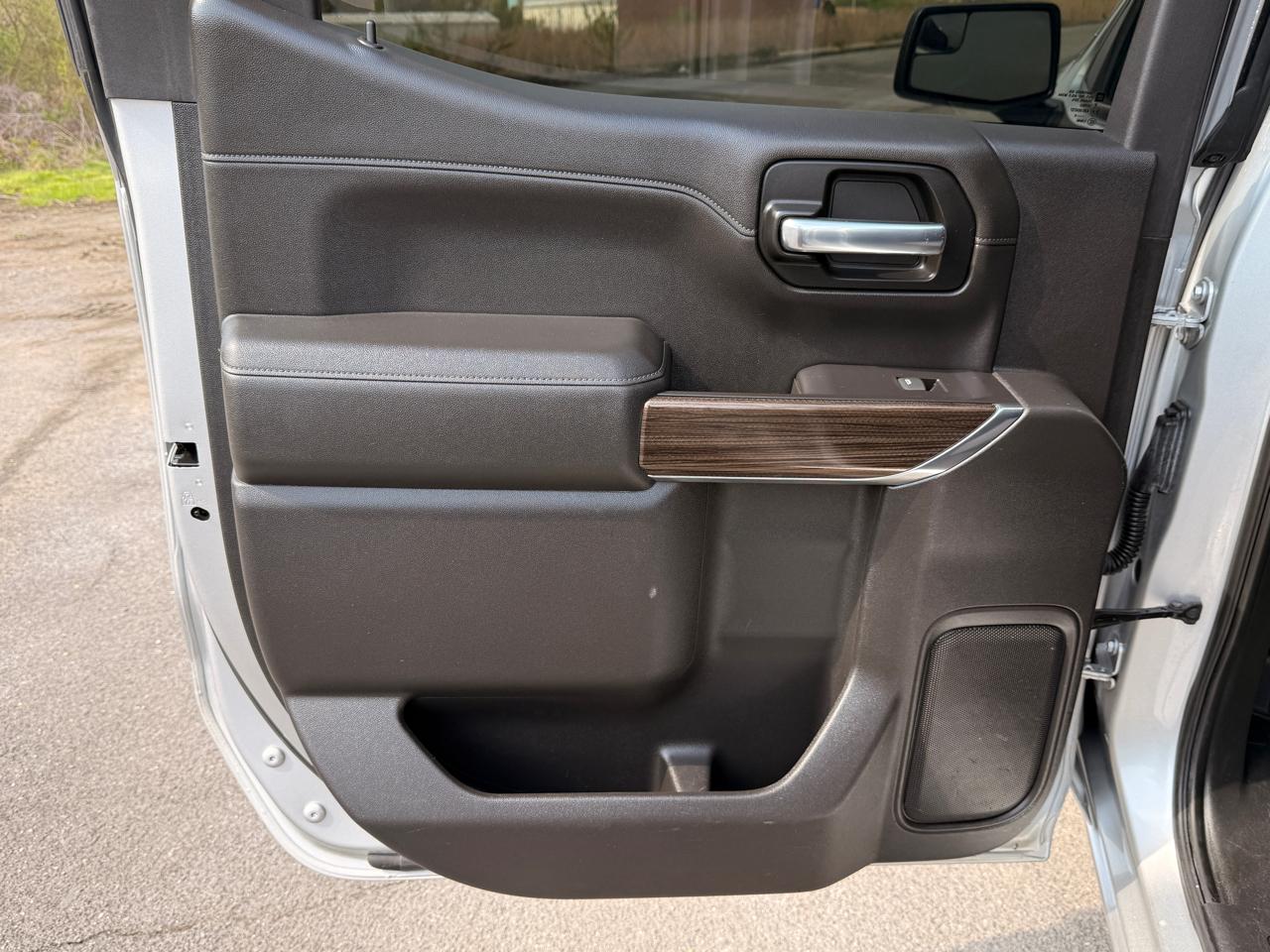 Chevrolet Silverado 1500 4WD Crew Cab 147" RST 2019