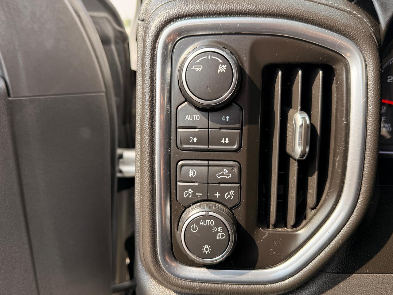 Chevrolet Silverado 1500 4WD Crew Cab 147" RST 2019