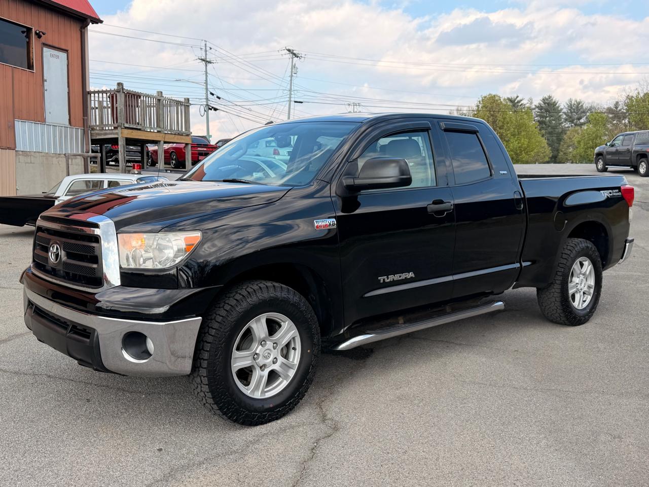 Toyota Tundra 4WD Truck Double Cab 5.7L V8 6-Spd AT (Natl) 2012