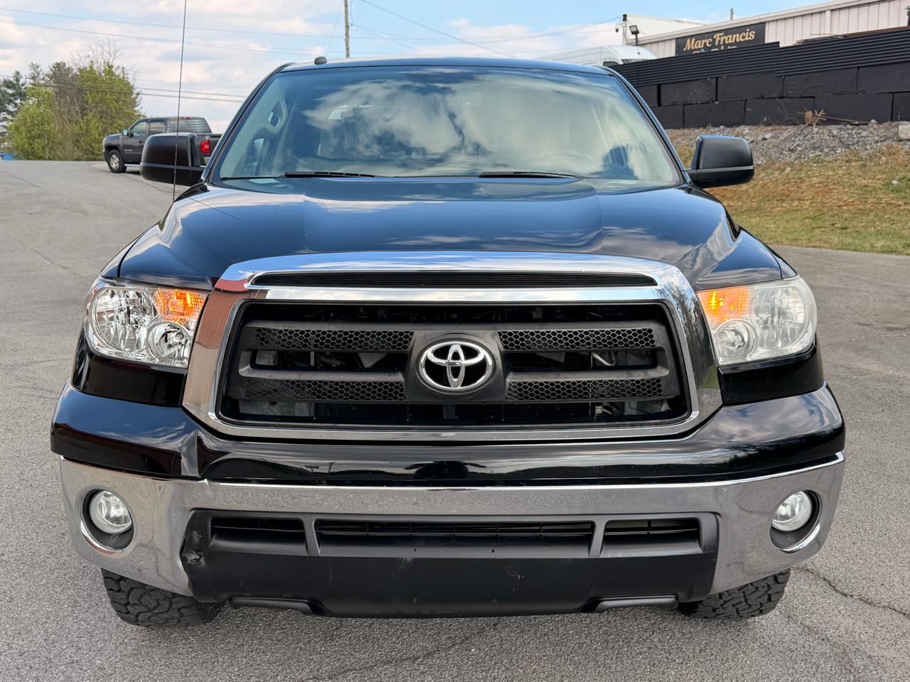 Toyota Tundra 4WD Truck Double Cab 5.7L V8 6-Spd AT (Natl) 2012