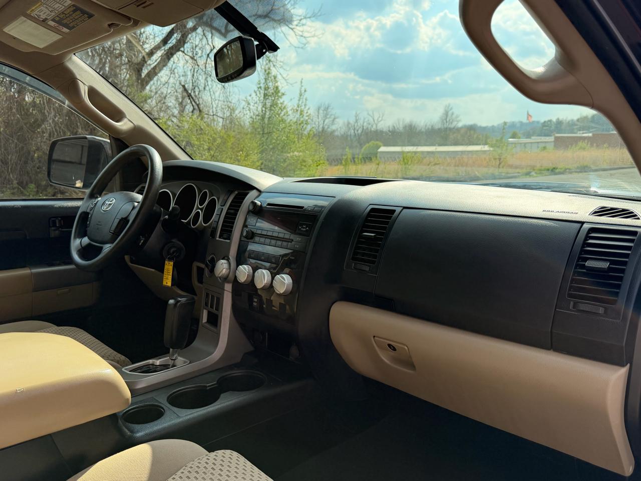 Toyota Tundra 4WD Truck Double Cab 5.7L V8 6-Spd AT (Natl) 2012