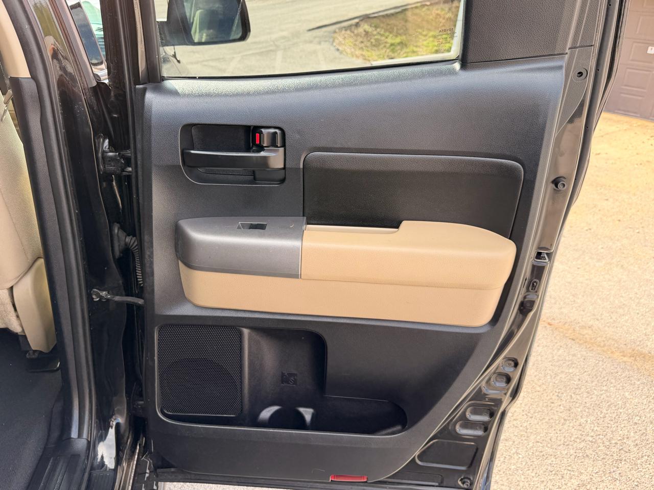 Toyota Tundra 4WD Truck Double Cab 5.7L V8 6-Spd AT (Natl) 2012