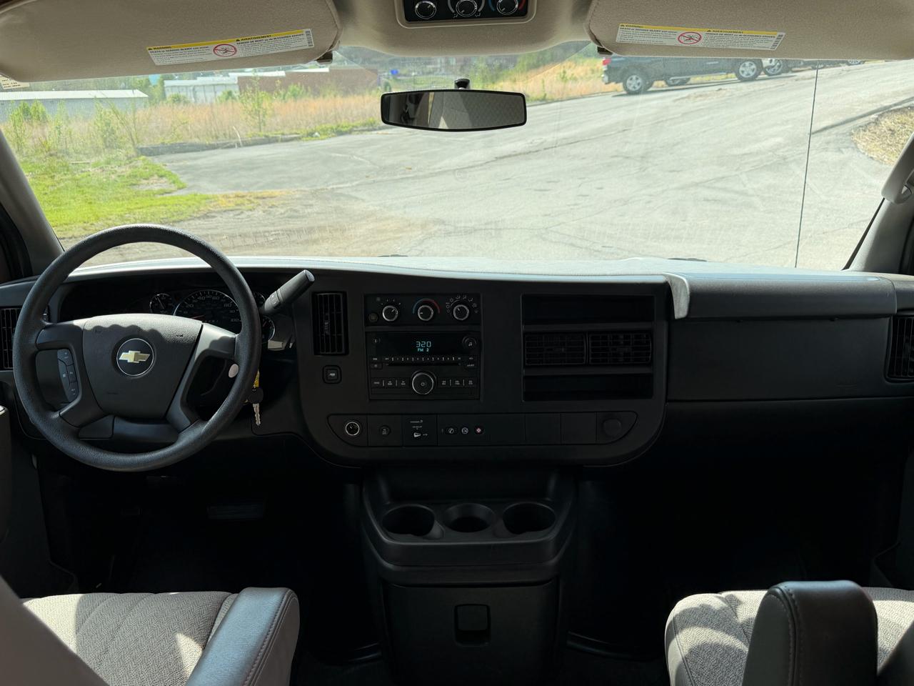 Chevrolet Express Passenger RWD 3500 155" 1LT 2012