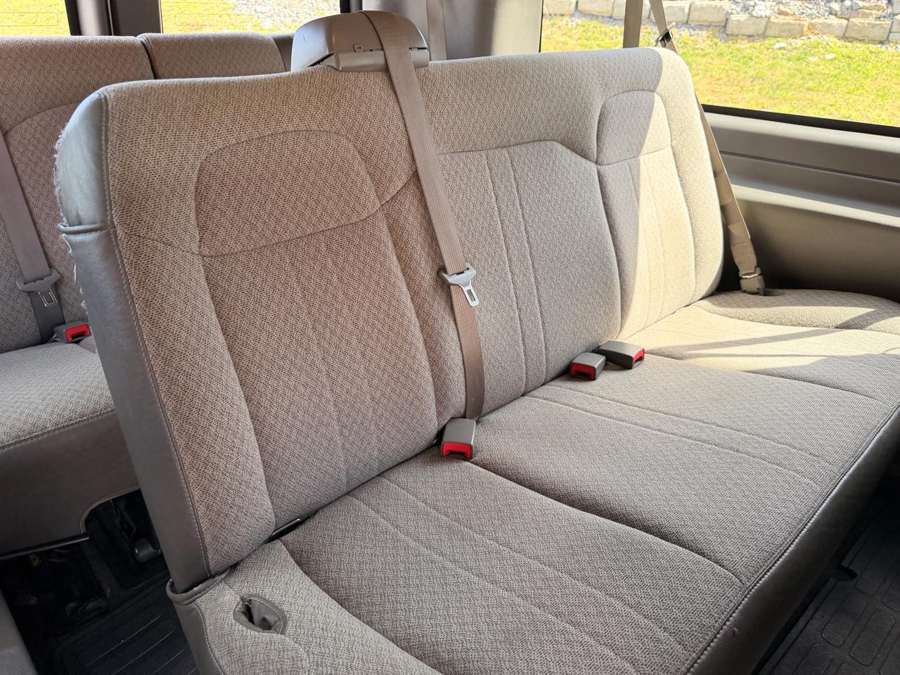 Chevrolet Express Passenger RWD 3500 155" 1LT 2012