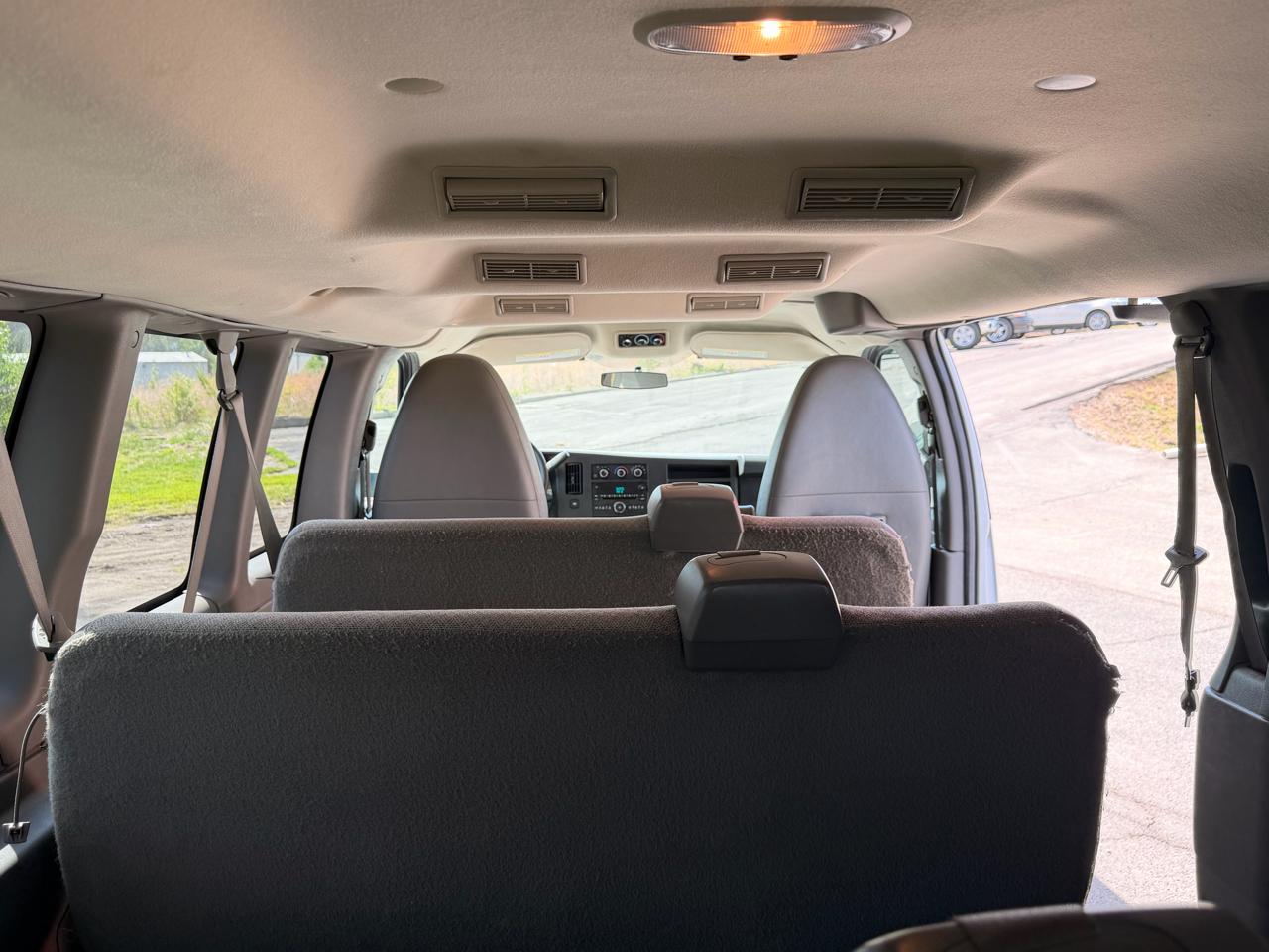 Chevrolet Express Passenger RWD 3500 155" 1LT 2012