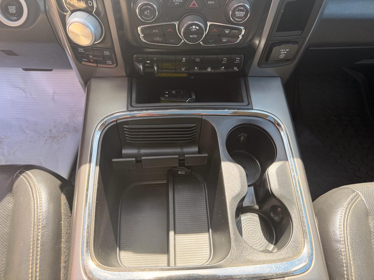 RAM 1500 Night 4x4 Crew Cab 5'7" Box 2017