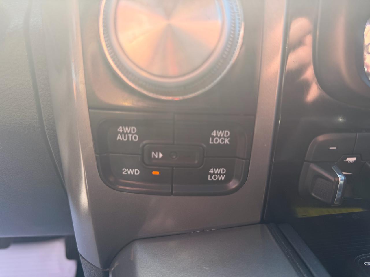 RAM 1500 Night 4x4 Crew Cab 5'7" Box 2017