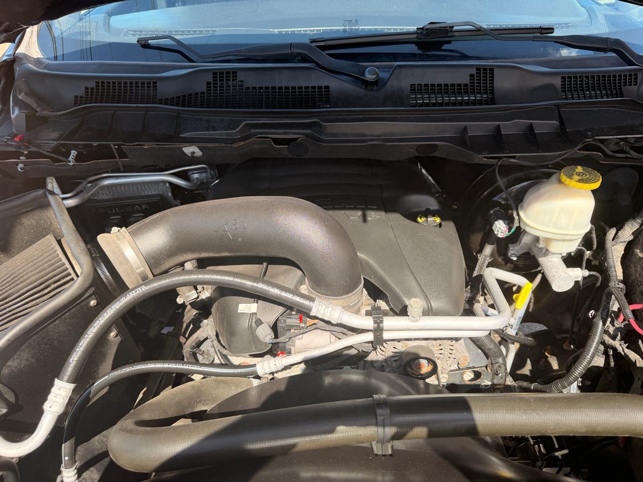 RAM 1500 Night 4x4 Crew Cab 5'7" Box 2017