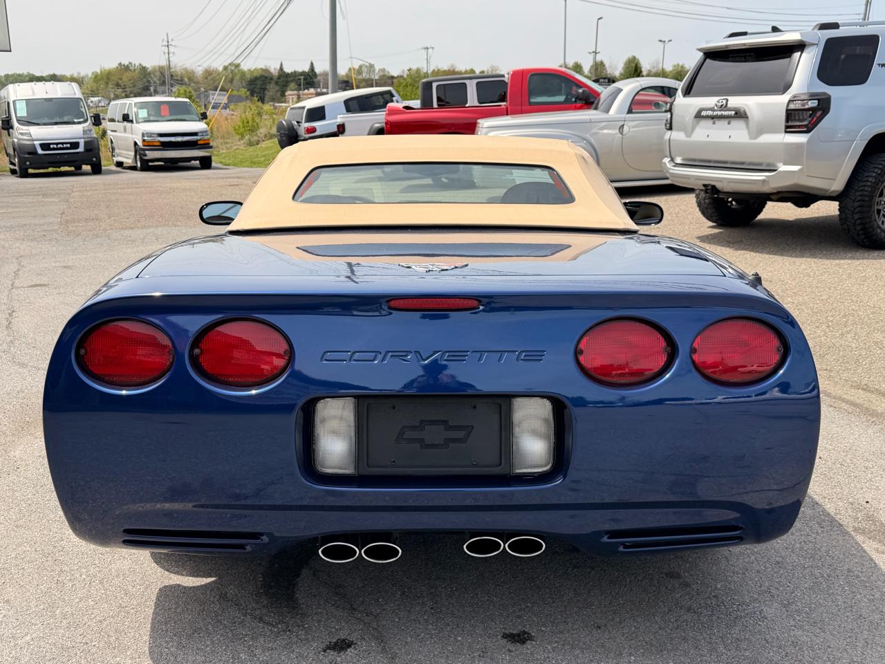 Chevrolet Corvette 2dr Convertible 2004