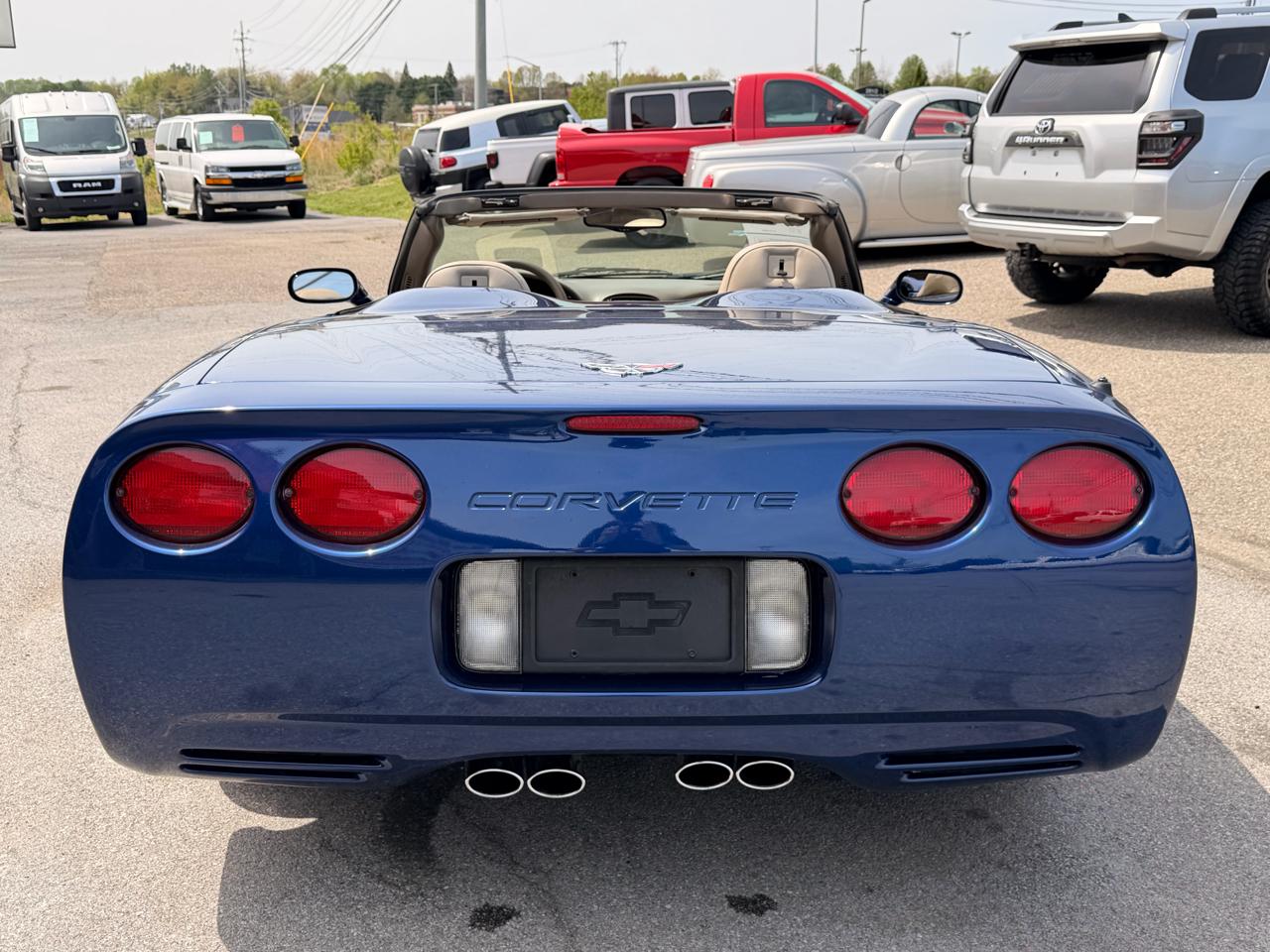 Chevrolet Corvette 2dr Convertible 2004