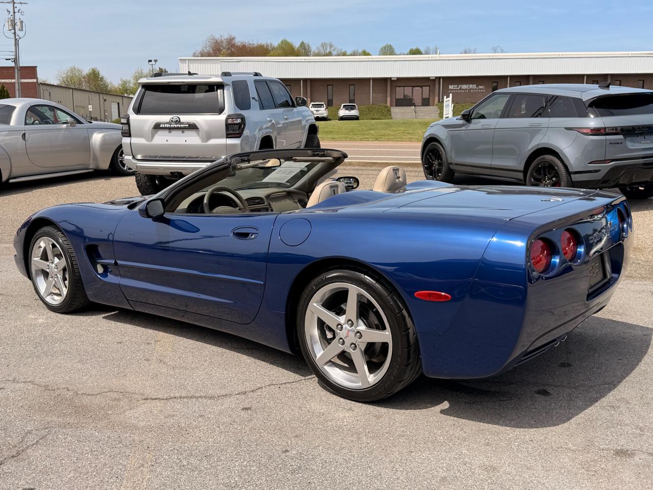 Chevrolet Corvette 2dr Convertible 2004