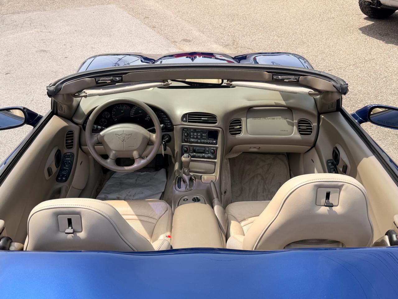 Chevrolet Corvette 2dr Convertible 2004