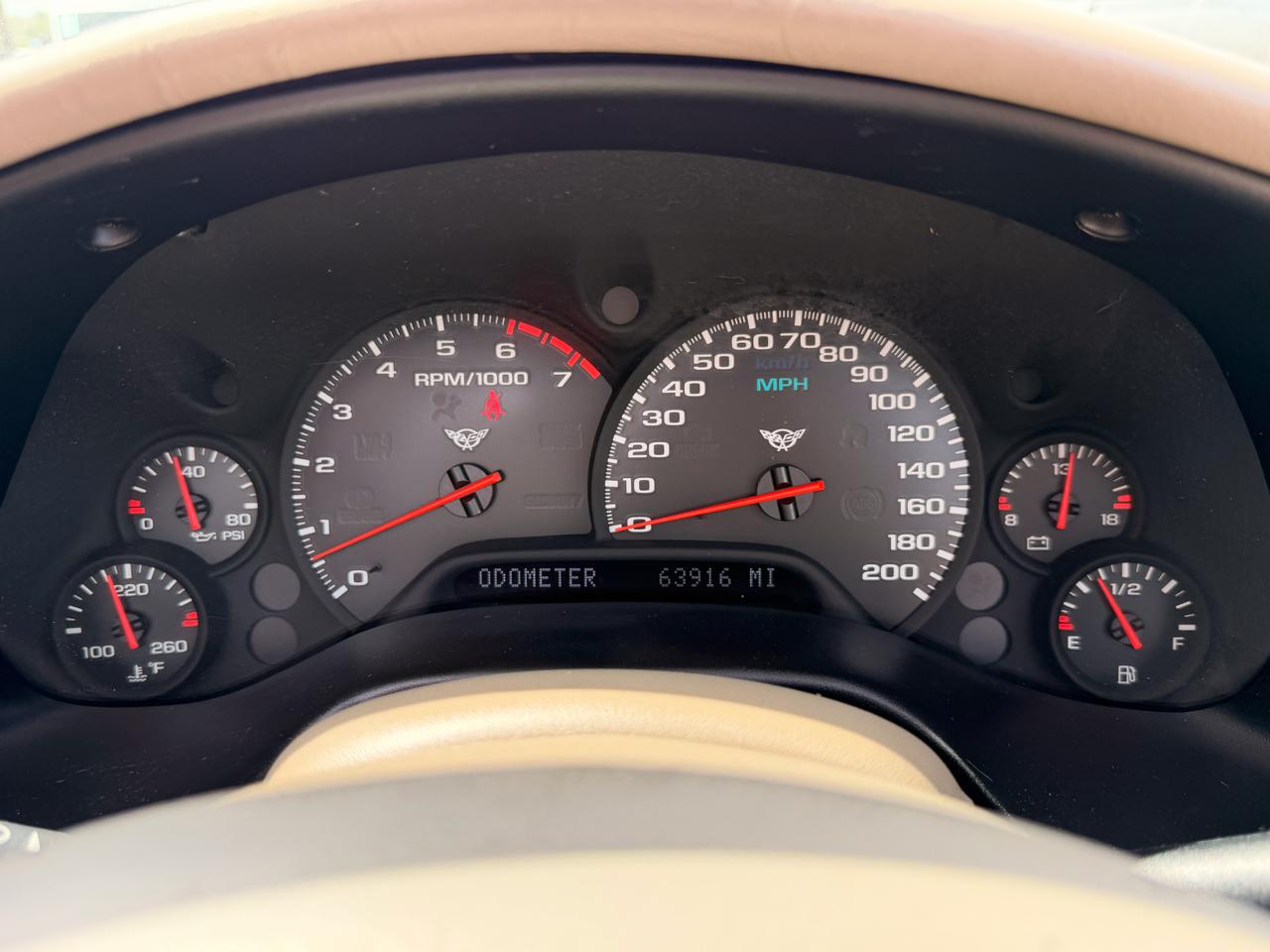 Chevrolet Corvette 2dr Convertible 2004