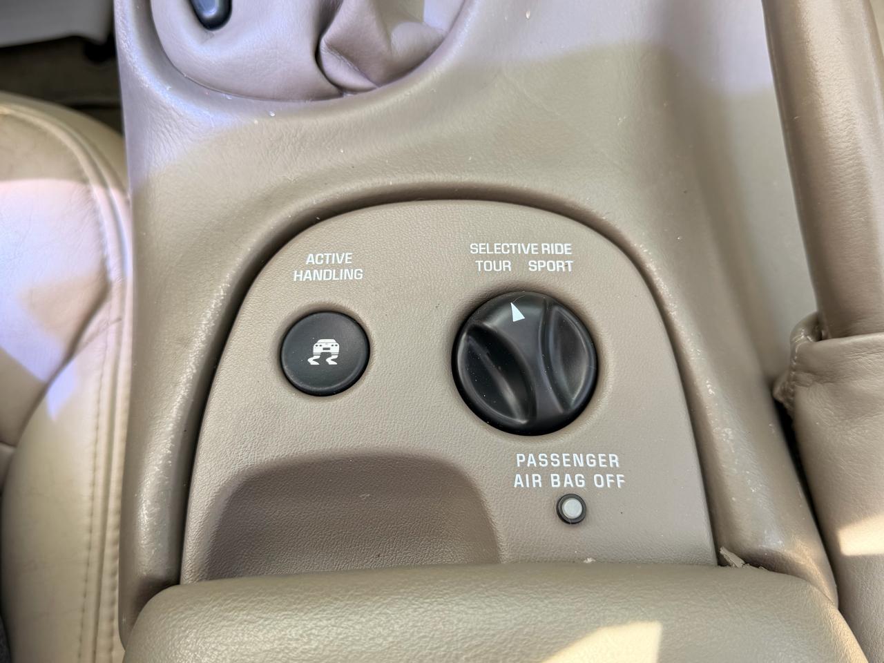 Chevrolet Corvette 2dr Convertible 2004