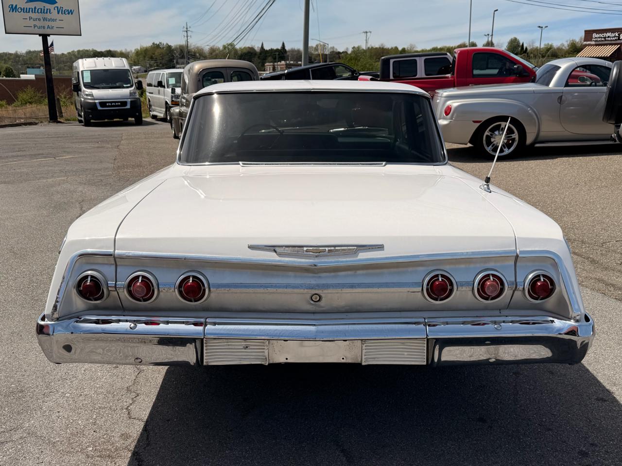 Chevrolet Impala 4dr Base Sdn 1962