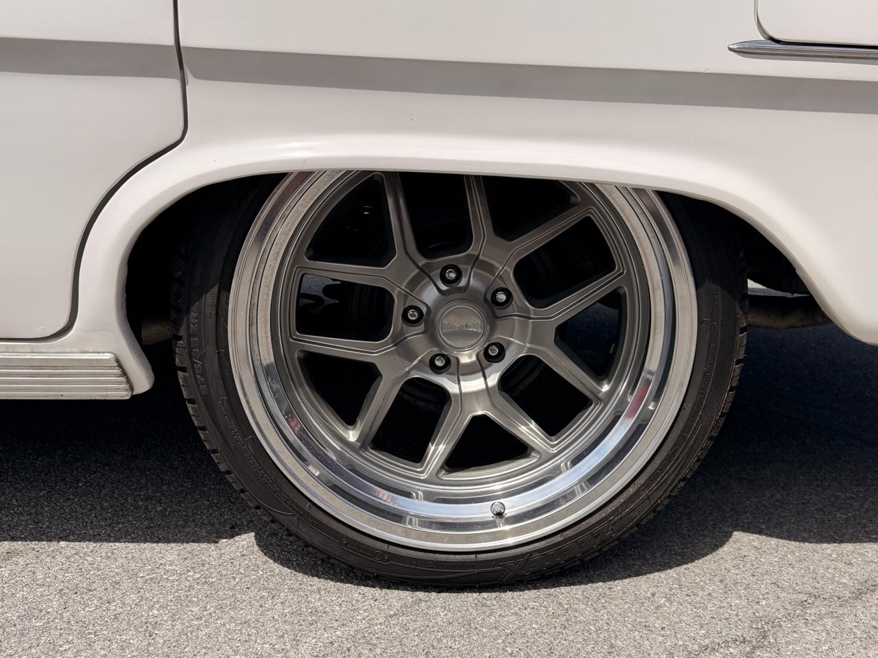 Chevrolet Impala 4dr Base Sdn 1962