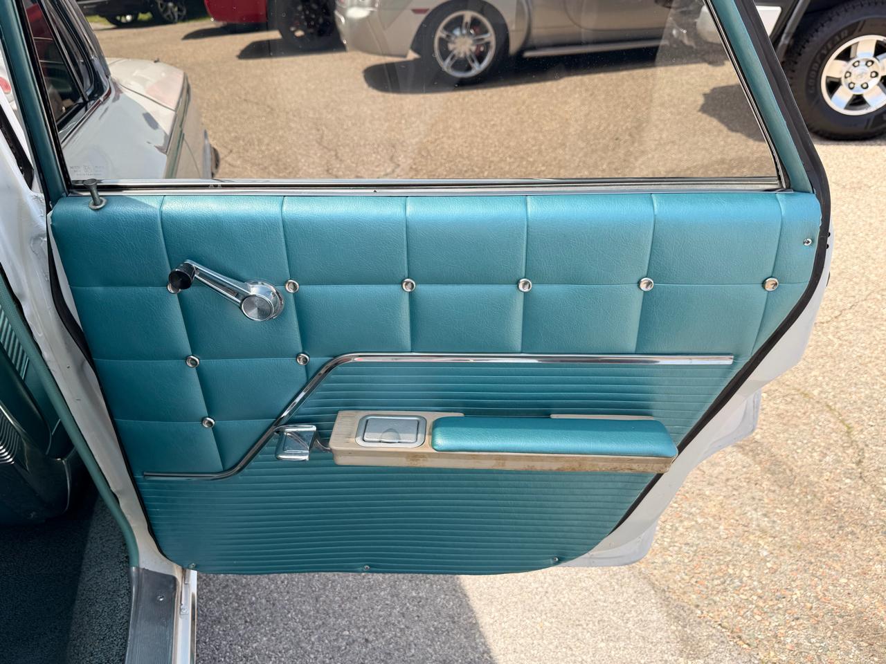 Chevrolet Impala 4dr Base Sdn 1962