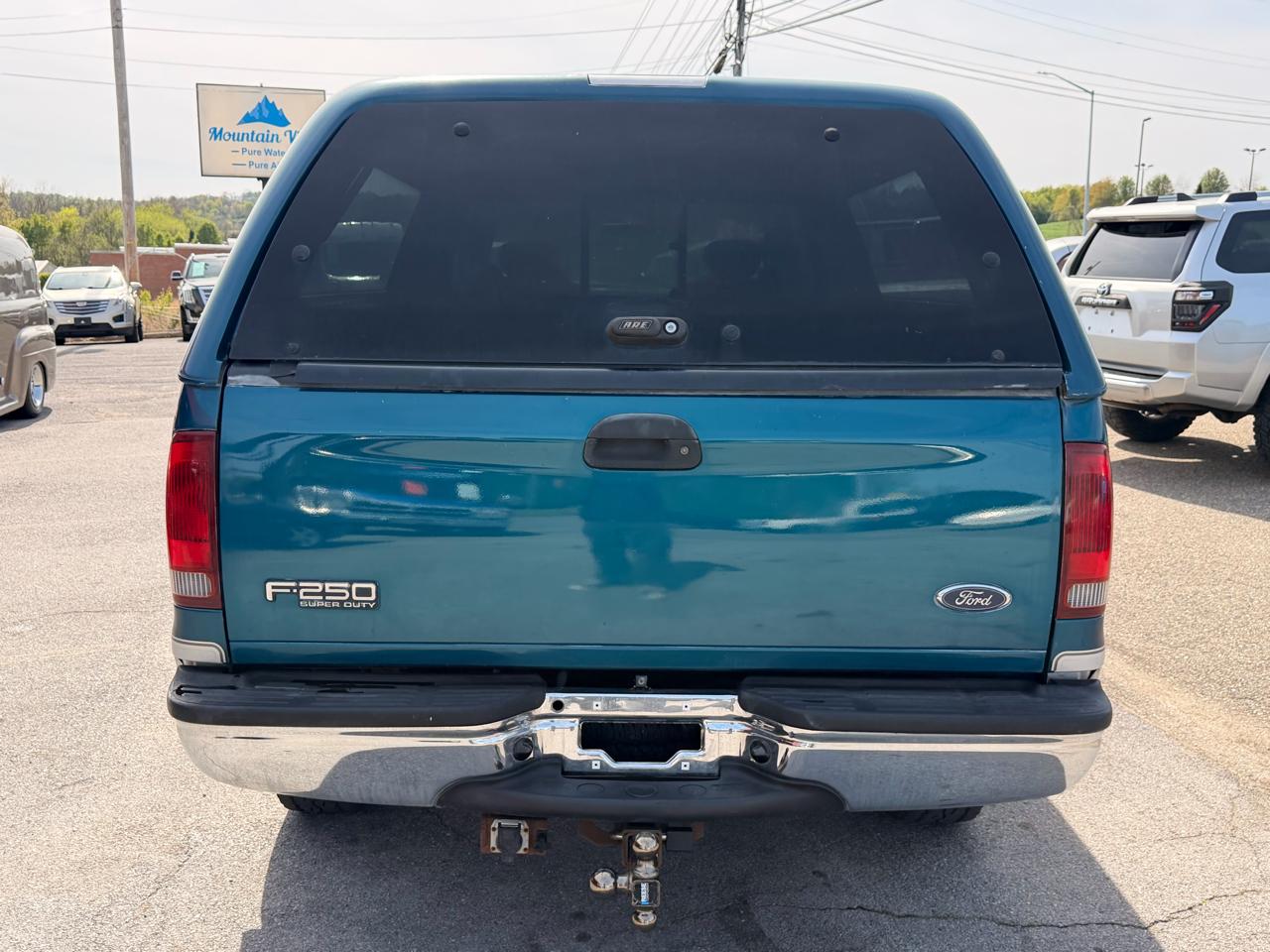 Ford Super Duty F-250 Supercab 142" Lariat 4WD 2002