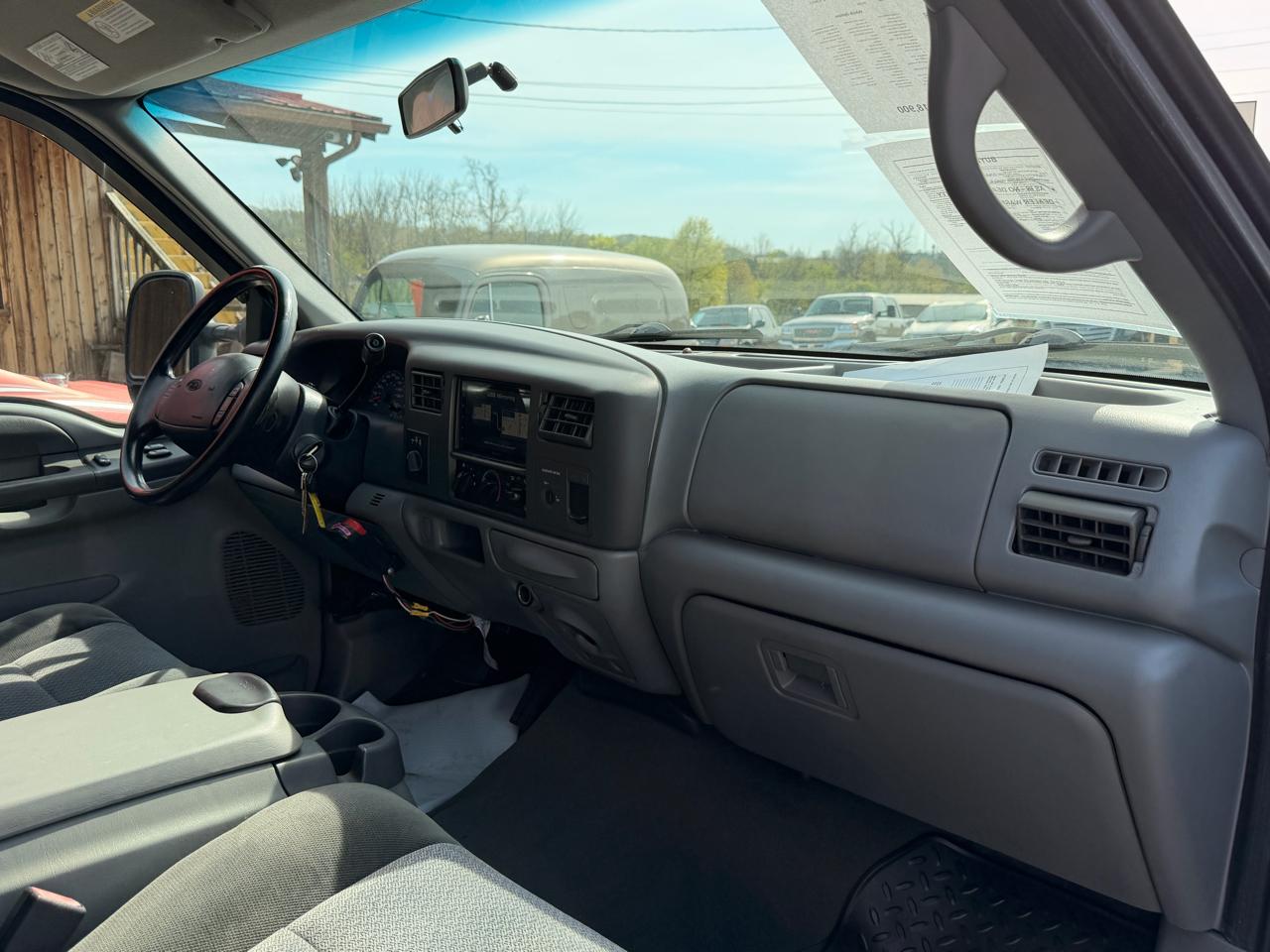 Ford Super Duty F-250 Supercab 142" Lariat 4WD 2002