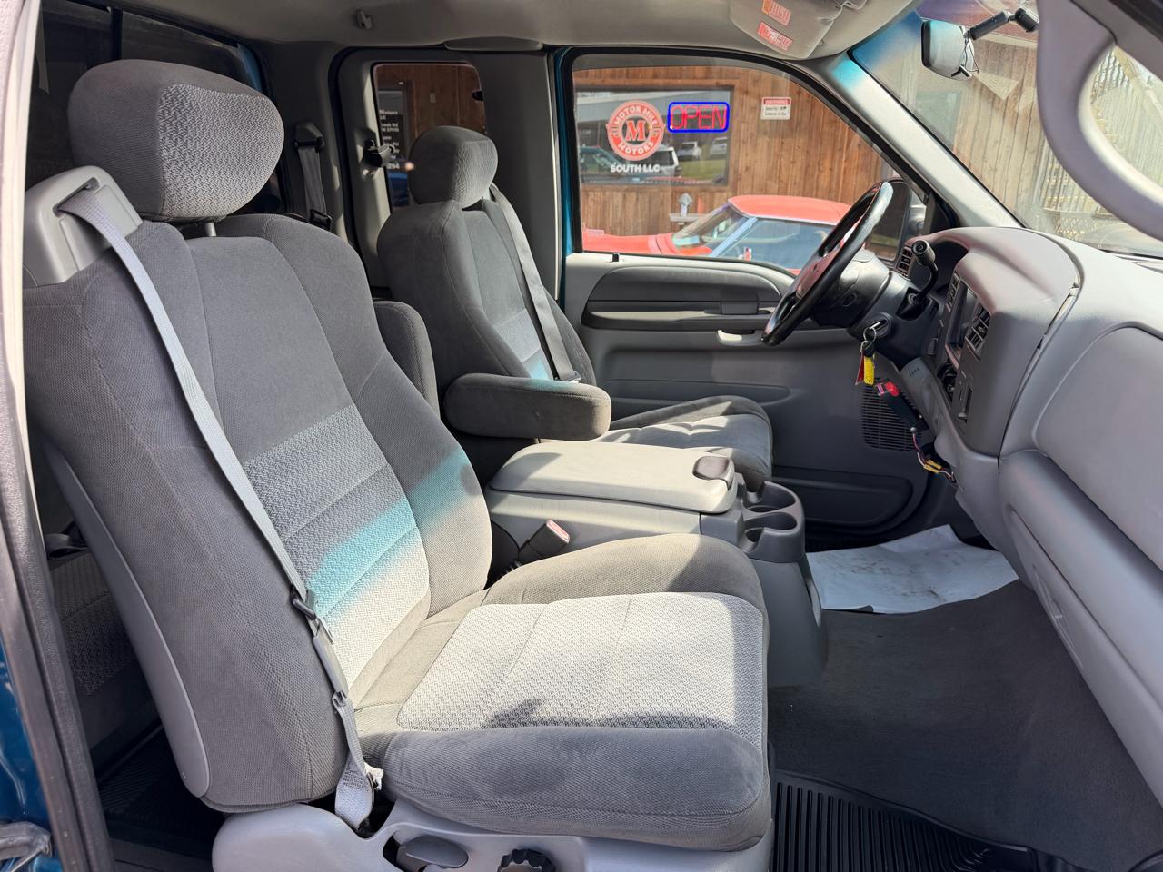 Ford Super Duty F-250 Supercab 142" Lariat 4WD 2002