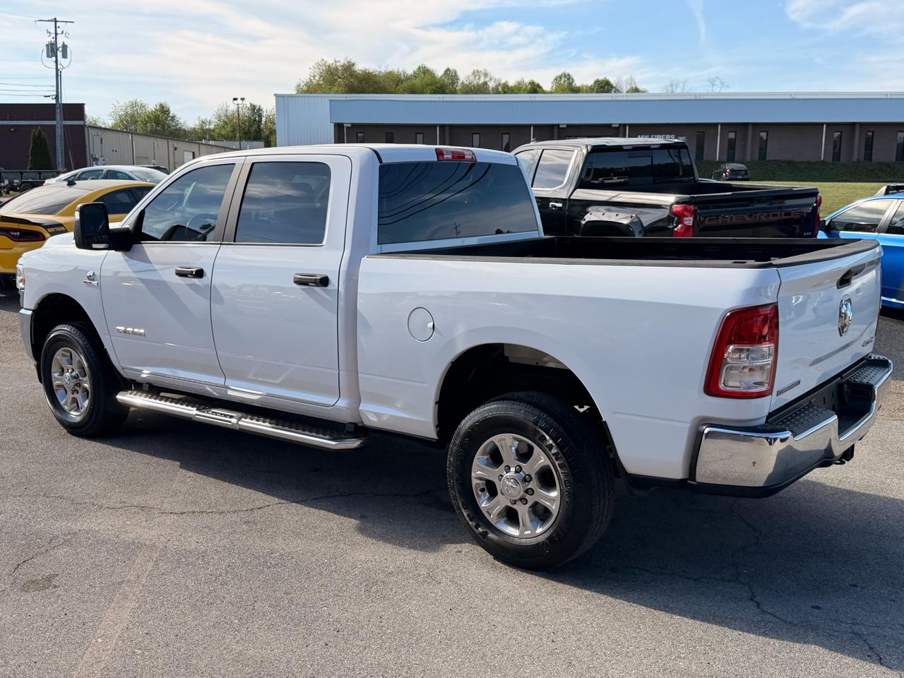 RAM 2500 Big Horn 4x4 Crew Cab 6'4" Box 2024