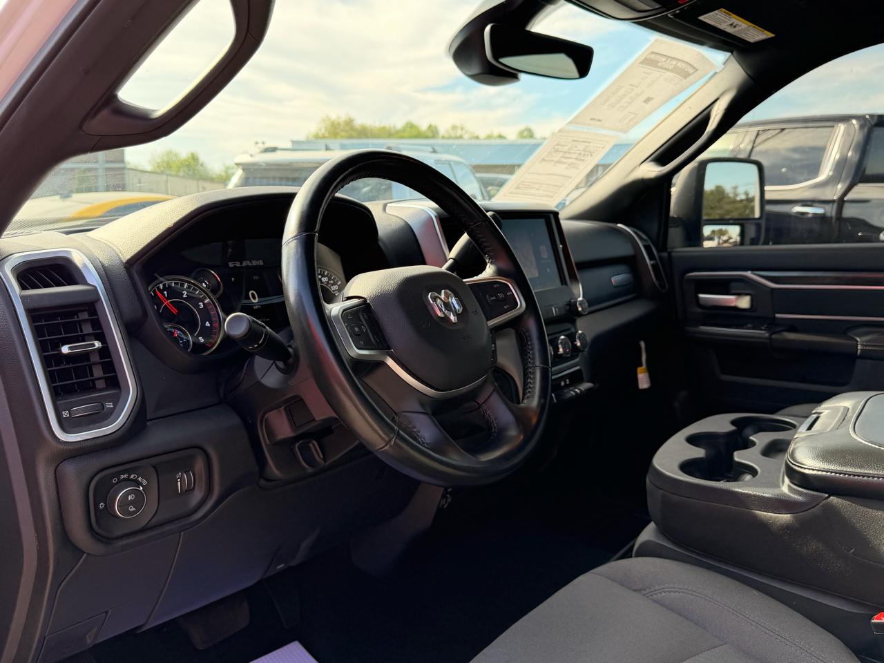 RAM 2500 Big Horn 4x4 Crew Cab 6'4" Box 2024