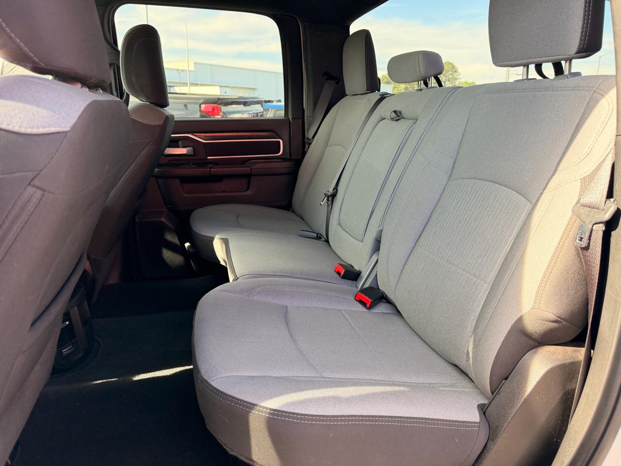 RAM 2500 Big Horn 4x4 Crew Cab 6'4" Box 2024