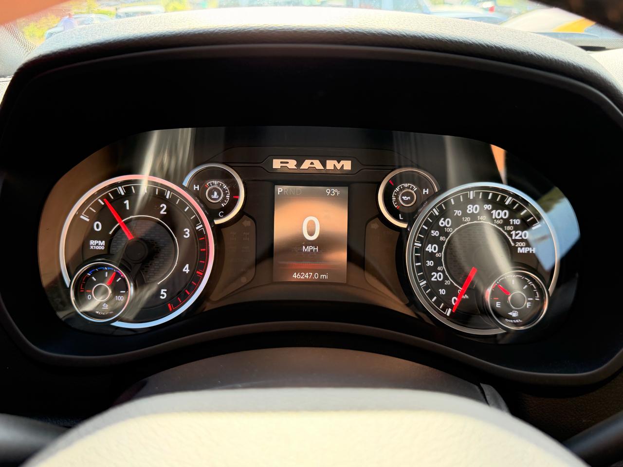 RAM 2500 Big Horn 4x4 Crew Cab 6'4" Box 2024