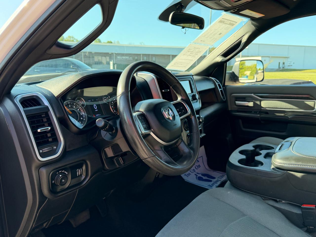 RAM 2500 Big Horn 4x4 Crew Cab 6'4" Box 2021