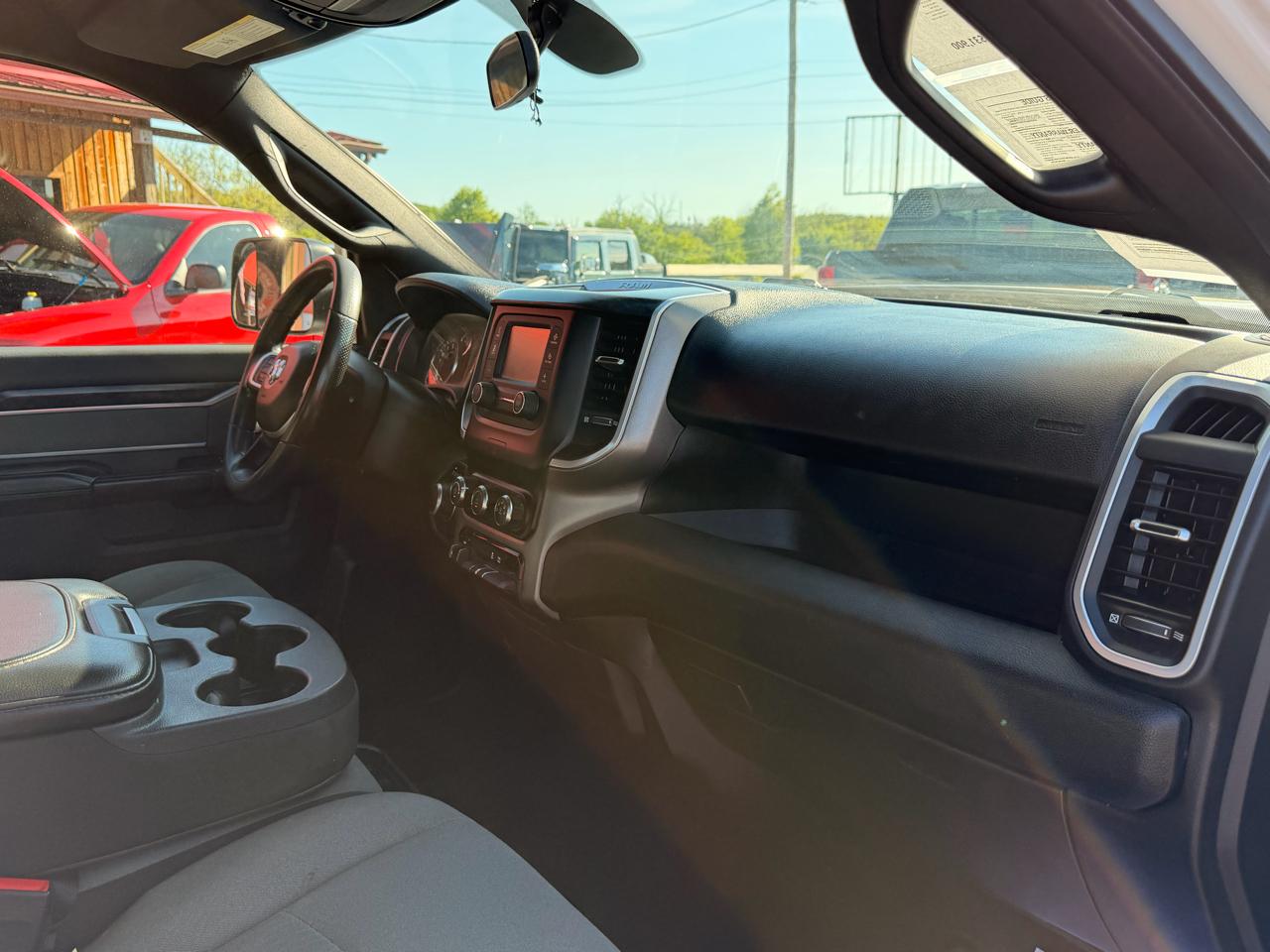 RAM 2500 Big Horn 4x4 Crew Cab 6'4" Box 2021