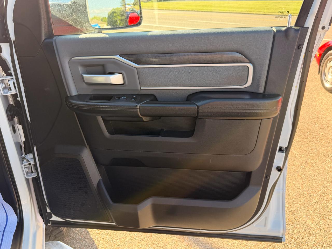 RAM 2500 Big Horn 4x4 Crew Cab 6'4" Box 2021